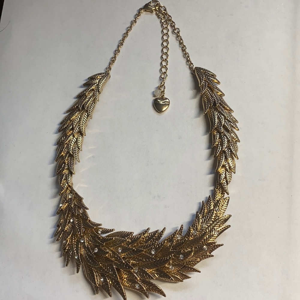 Betsey Johnson angel wing collar necklace